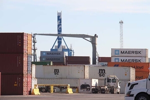 Containers and Holt Crane_lr.jpg