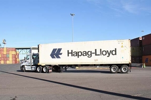 Hapag Truck_lr.jpg