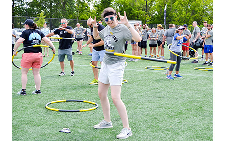 man hula hooping